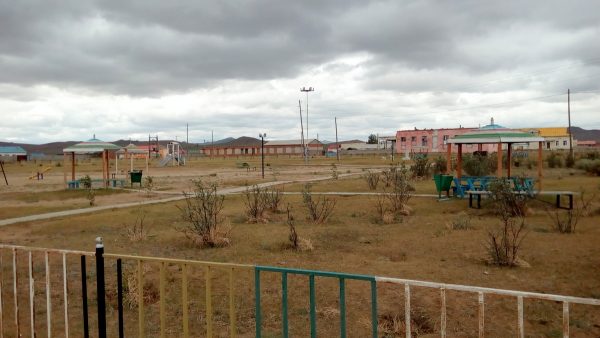 Заброшеная детская площадка. Такие встречаются почти в каждом райцентре